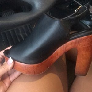 forever 21 block wedge shoe; size 7 1/2